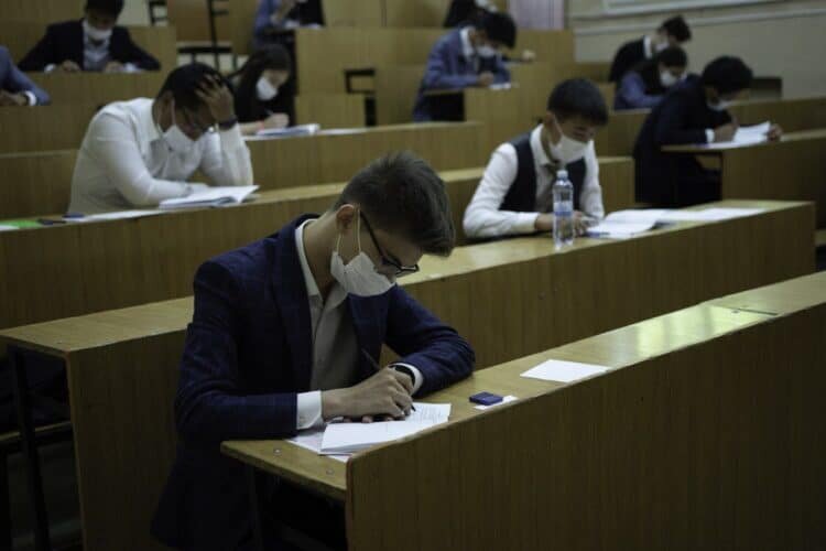 ЕНТ стартовало в Казахстане