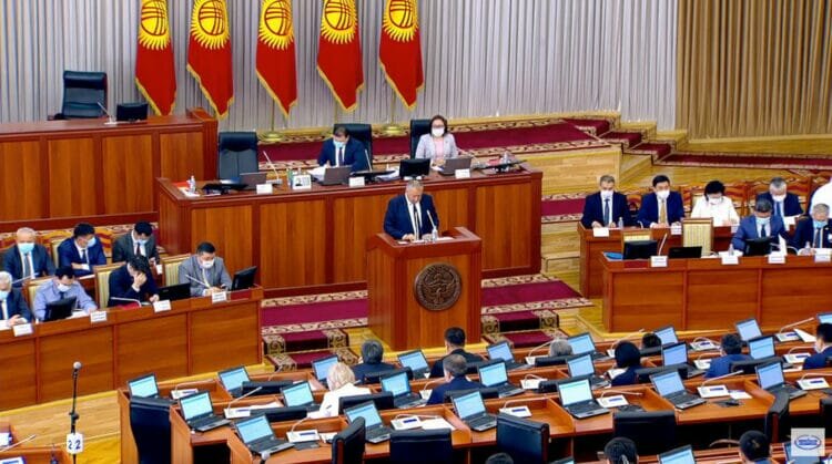 В Кыргызстане назначены выборы депутатов Жогорку Кенеша